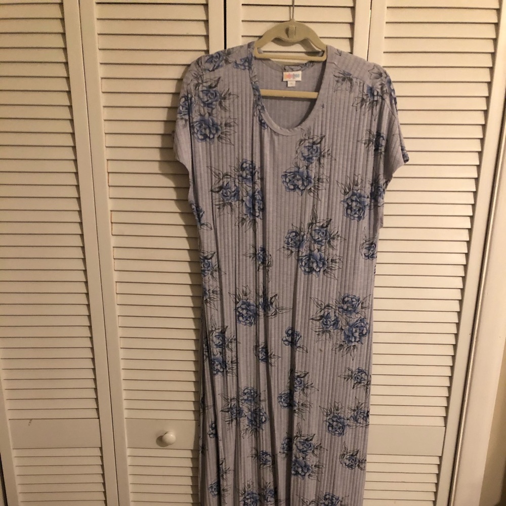 NWOT XL grey with blue flowers Lularoe Maria Dress